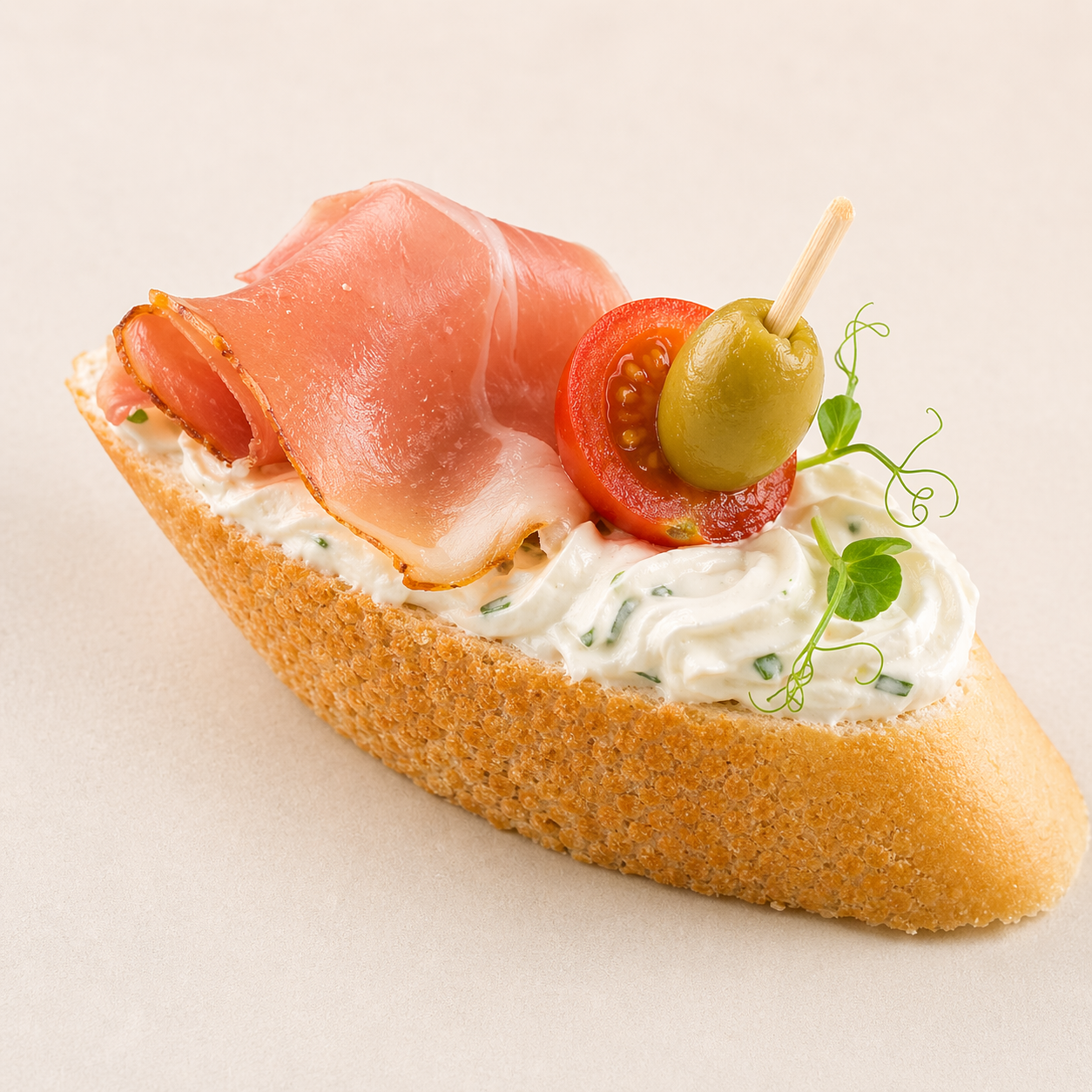 Kanapka pažítková so chwarzwaldskou šunkou